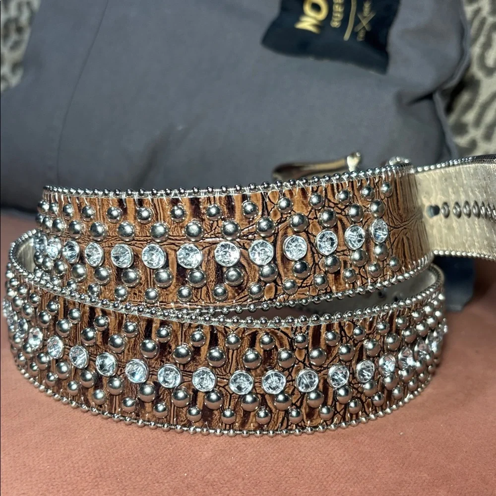 Guess vintage y2k oversized buckle western inspired reptile rhinestone belt